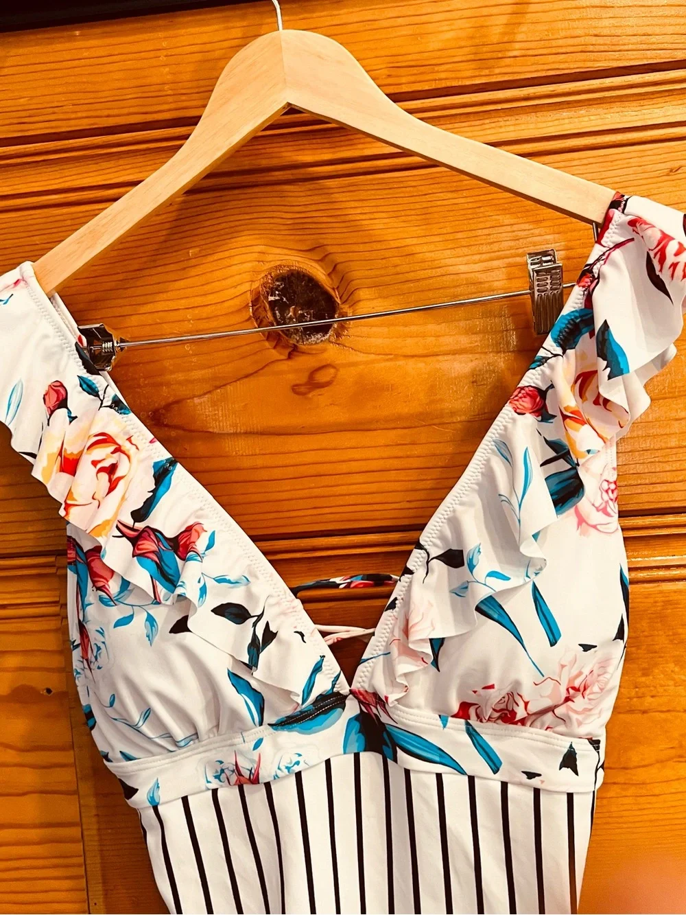 Cupshe Floral Striped Ruffle V Neck One Piece Swimsuit XXL Cottagecore Boho Chic